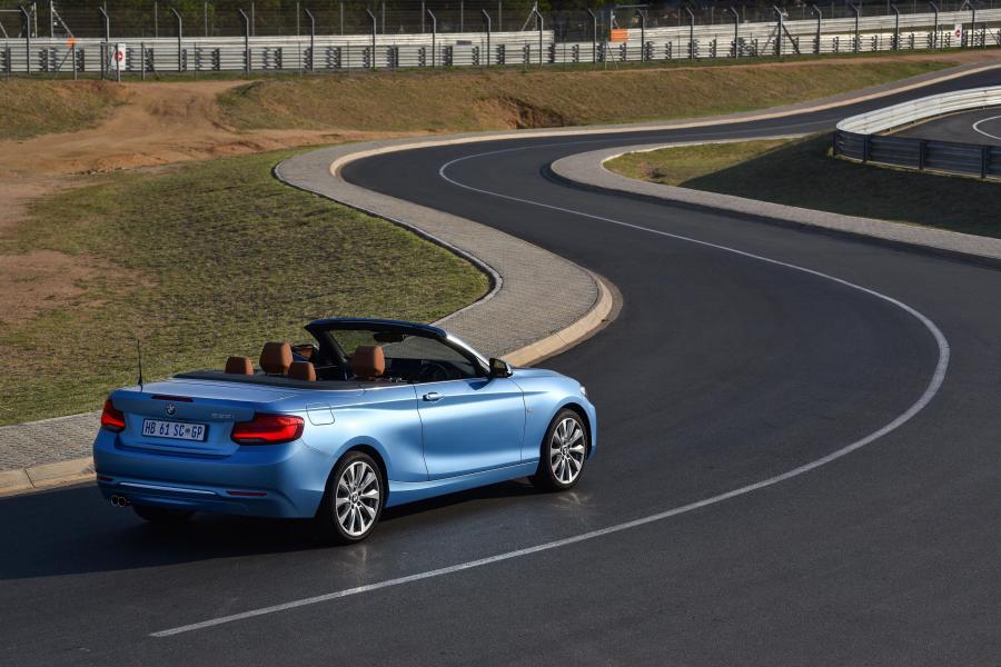  BMW 220i Convertible Luxury Line (F23) 2017 года  (ZA) (фото 6 из 10)